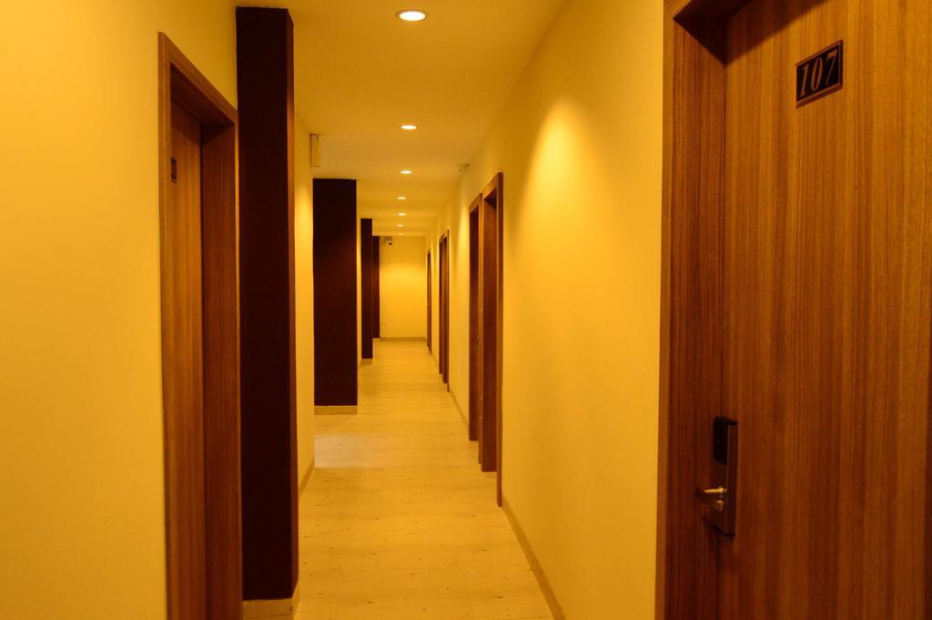 Redlink Hotel Batam Extérieur photo