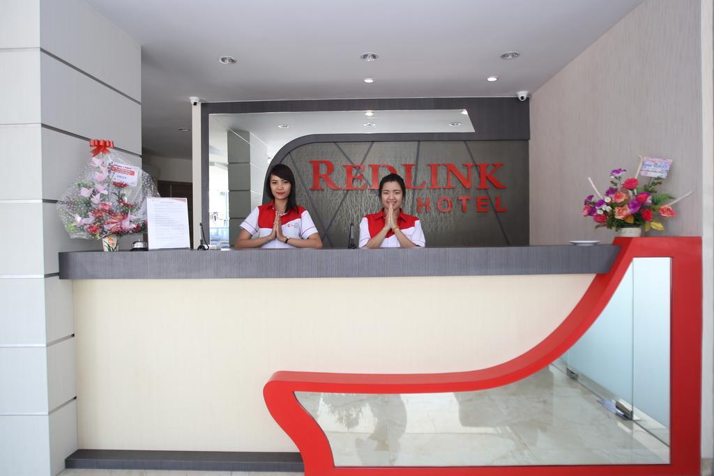 Redlink Hotel Batam Extérieur photo
